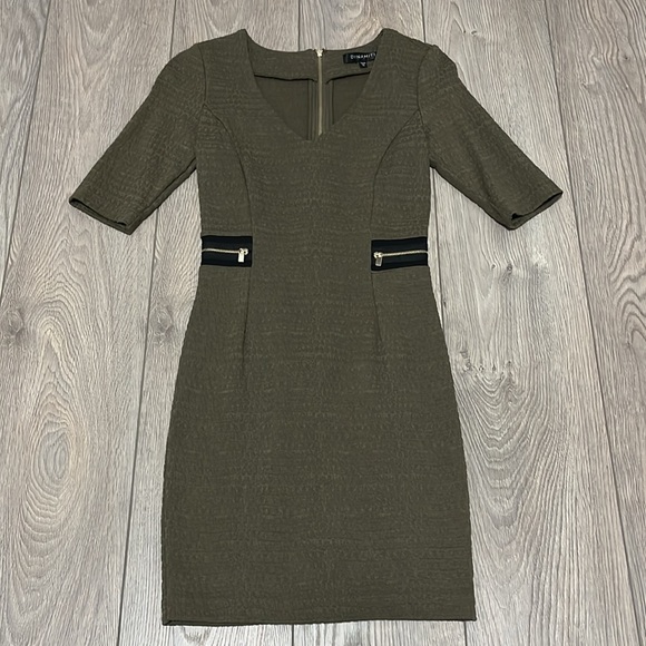 Dynamite Army Green Textured Bodycon Midi Dress Size XS - Picture 10 of 11